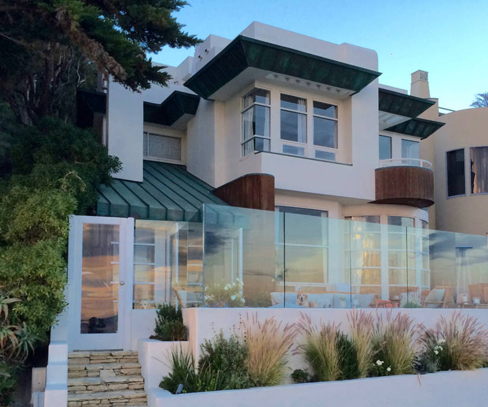 The best celebrity Airbnb rentals Furthermore