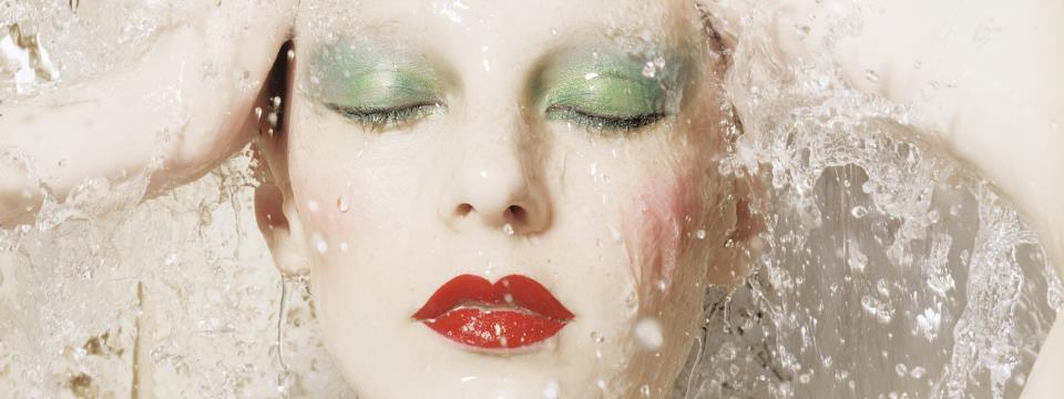makeup detox